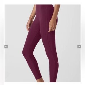 Alo High-Waist 7/8 Run It Back Legging in Wild cherry size M like new condition